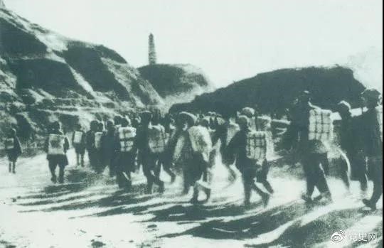 1947年3月19日，西北野戰(zhàn)軍撤離延安，進行戰(zhàn)略轉移。