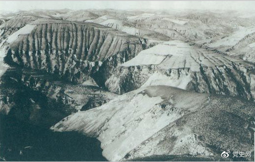 1947年4月14日，西北野戰(zhàn)兵團取得了羊馬河戰(zhàn)役的勝利。圖為羊馬河戰(zhàn)役戰(zhàn)場。